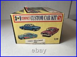 AMT 1960 Valiant 4 Door 1/25 Model Kit Original #9060 139 & Box BUILT RARE
