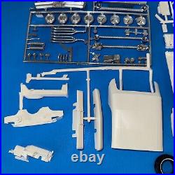 AMT 1961 Ford Starliner Convertible Kit #2461 Unbuilt 67 Issue Nascar Art Box 61