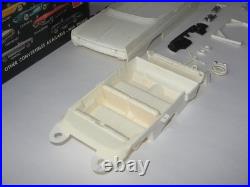 AMT 1961 Pontiac Bonneville Convertible Kit #K-611 Annual Incomplete in Box 61