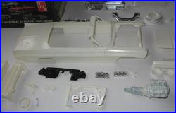 AMT 1961 Pontiac Bonneville Convertible Kit #K-611 Annual Incomplete in Box 61