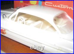 AMT 1961 Pontiac Bonneville Hardtop Kit #K-621 Annual Built Survivor in Box 61