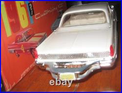 AMT 1961 Pontiac Bonneville Hardtop Kit #K-621 Annual Built Survivor in Box 61