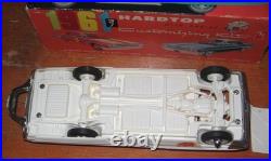AMT 1961 Pontiac Bonneville Hardtop Kit #K-621 Annual Built Survivor in Box 61