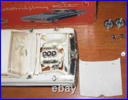 AMT 1961 Pontiac Bonneville Hardtop Kit #K-621 Annual Built Survivor in Box 61
