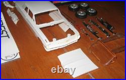 AMT 1962 Pontiac Tempest Hardtop Annual Kit # K-6022 Stock Parts Only & Box 62