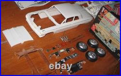 AMT 1962 Pontiac Tempest Hardtop Annual Kit # K-6022 Stock Parts Only & Box 62