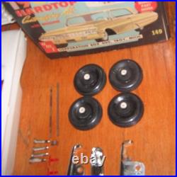 AMT 1962 Pontiac Tempest Hardtop Annual Kit # K-6022 Stock Parts Only & Box 62