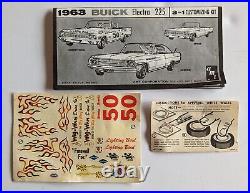 AMT 1963 3 in 1 Buick 225 Electra Convertible Hardtop Stock Car Kit 06-513-149