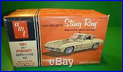 AMT 1964 CORVETTE STING RAY SPORT COUPE #6924 1/25 Model Car Mountain VINTAGE