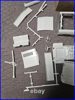 AMT 1964 Chevy Chevelle Station Wagon 3-in-1 Annual Kit # 8744 Unused