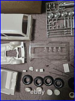 AMT 1964 Chevy Chevelle Station Wagon 3-in-1 Annual Kit # 8744 Unused