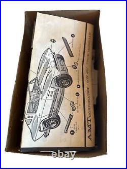 AMT 1964 Corvette Sting Ray 3-In-1 Customizing Kit With Trailer