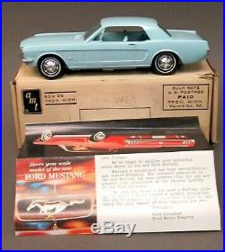 AMT 1964 FORD MUSTANG lt blue 1/24 dealer promotional model BOX & brochure p1