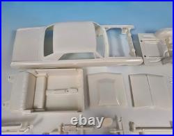 AMT 1964 Oldsmobile F-85 Cutlass 3 in 1 Hardtop Customizing Model Kit 5024-150
