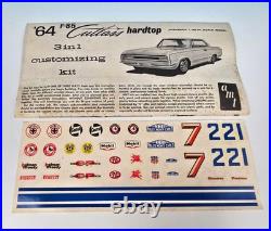 AMT 1964 Oldsmobile F-85 Cutlass 3 in 1 Hardtop Customizing Model Kit 5024-150 AMT 1964 Oldsmobile F-85 Cutlass 3 in 1 Hardtop Customizing Model Kit 5024-150