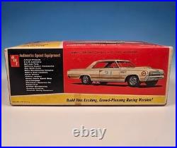 AMT 1964 Oldsmobile F-85 Cutlass 3 in 1 Hardtop Customizing Model Kit 5024-150