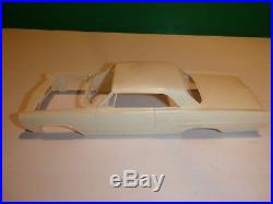AMT 1964 PONTIAC BONNEVILLE HARDTOP #6624 ANNUAL 1/25 MODEL Car Mountain J328/24