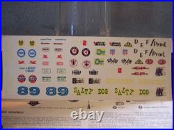 AMT 1965 Barracuda 1/25 scale complete 6855-150 Gene Winfield Autograph times 2x