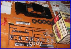AMT 1965 Lincoln Continental HT Hardtop Kit 6425 Box Body & New Cvt Parts 65