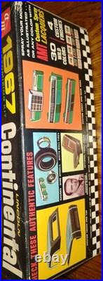 AMT 1967 Lincoln Continental model kitAMT S427-200 Lincoln ContinentalAMT 1967