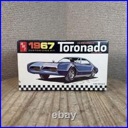 AMT 1967 Oldsmobile Tornado HT Customizing Model Kit 125 #6937-200 Box 400
