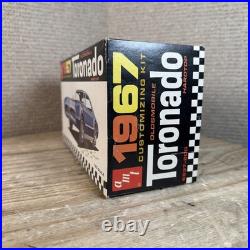AMT 1967 Oldsmobile Tornado HT Customizing Model Kit 125 #6937-200 Box 400