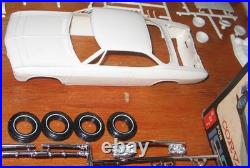 AMT 1968 Chevy Corvair Yenko Stinger 3-in-1 Annual Kit 5728 Unbuilt in Box 68