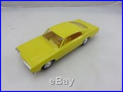 AMT 1968 FORD GALAXIE 500 LTD 428 XL PROMO Model Friction Car Yellow