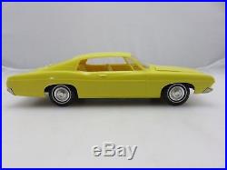 AMT 1968 FORD GALAXIE 500 LTD 428 XL PROMO Model Friction Car Yellow