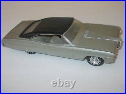 AMT 1968 Pontiac Bonneville 2 Door Hardtop Metallic Grey Promo Model Car Damaged