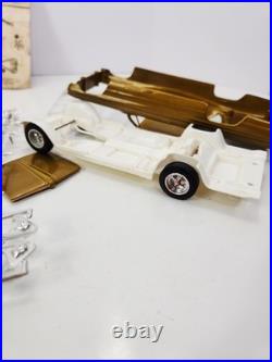 AMT 1969 Issue 1962 Pontiac Bonneville Polyglas Gasser Model Kit T297 Incomple