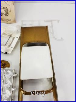 AMT 1969 Issue 1962 Pontiac Bonneville Polyglas Gasser Model Kit T297 Incomple
