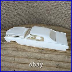 AMT 1970 Chevrolet Monte Carlo Model Kit #X856 Scale 1/25