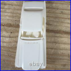 AMT 1970 Chevrolet Monte Carlo Model Kit #X856 Scale 1/25 AMT 1970 Chevrolet Monte Carlo Model Kit #X856 Scale 1/25