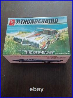 AMT 1971 Ford Thunderbird Model Car Kit