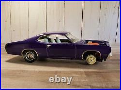 AMT 1971 Plymouth Duster 340 125 Scale Plastic Resin Built Model Car Modelhaus