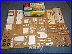 AMT 1/25 1964 CHEVELLE EL CAMINO WithBOAT 3IN1 PLASTIC MODEL KIT UNBUILT 8734-200