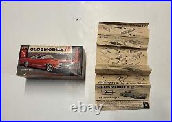 AMT 1/25 1965 Oldsmobile Dynamic 88 Hardtop 3'n1 Customizing Kit #5025-150