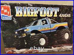AMT 1/25 1991 Ford 4X4x4 BIGFOOT Monster Pickup Truck Model Car Kit 8138