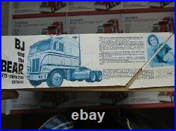 AMT 1/25 BJ and the Bear Kenworth Aerodyne Cabover