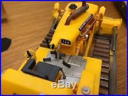 AMT 1/25 Cat D8H Crawler Dozer Blade Works Tracks Roll Weathered Built