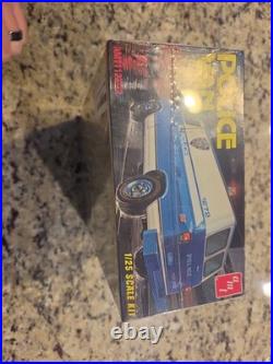 AMT 1/25 Chevrolet NYPD Police Van Model Kit AMT1123 FACTORY SEALED Paddy Wagon