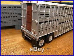 AMT 1/25 Custom Built Cattle Trailer Air Ride Revell Michelins Baby Moons