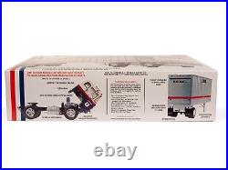 AMT 1/25 Ford C900 US Mail Truck withUSPS Traile Plastic Model Kit AMT1326/06