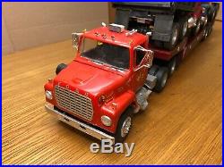 AMT 1/25 Ford Louisville Lugger T508 Lowboy Hauling Ford 8000 & Dump Truck
