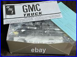 AMT 1/25 GMC Jimmy 1972 Off-Road SUV Model Kit 2 in 1 S46127