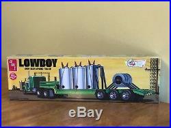 AMT 1/25 Mack R685ST, AMT 1/25 Lowboy Trailer, and Construction Bulldozer