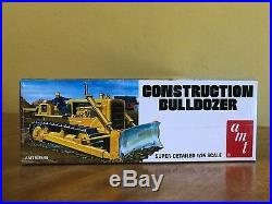 AMT 1/25 Mack R685ST, AMT 1/25 Lowboy Trailer, and Construction Bulldozer