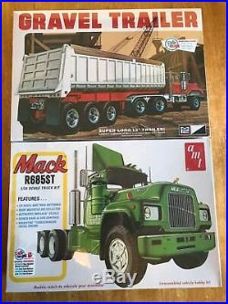 AMT 1/25 Mack R685ST Tractor and MPC 1/25 Tri-Axel Gravel Trailer Sealed