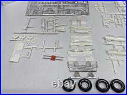 AMT 1/25 Scale 1965 MUSTANG 2+2 FASTBACK Model Kit 6155-150